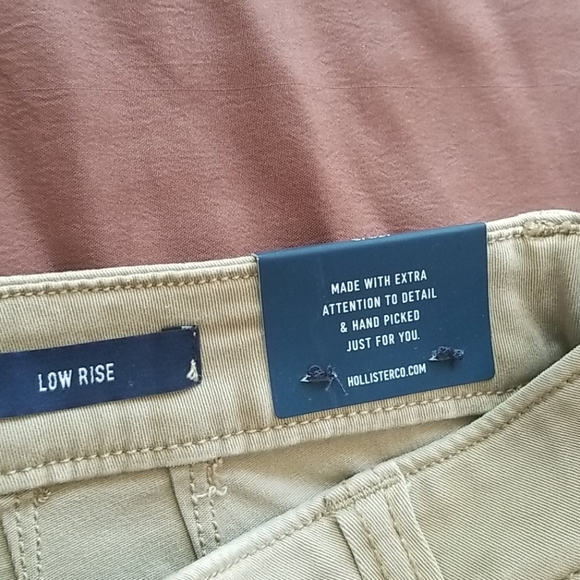 NWT Hollister Women khaki/tan Shorts size 5 - Picture 5 of 6